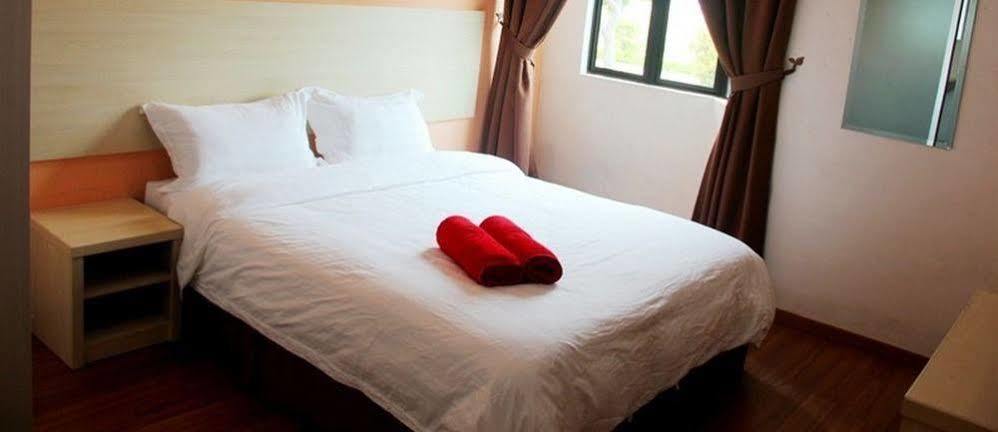 Oyo 1158 906 Airport Hotel Malacca Exterior photo