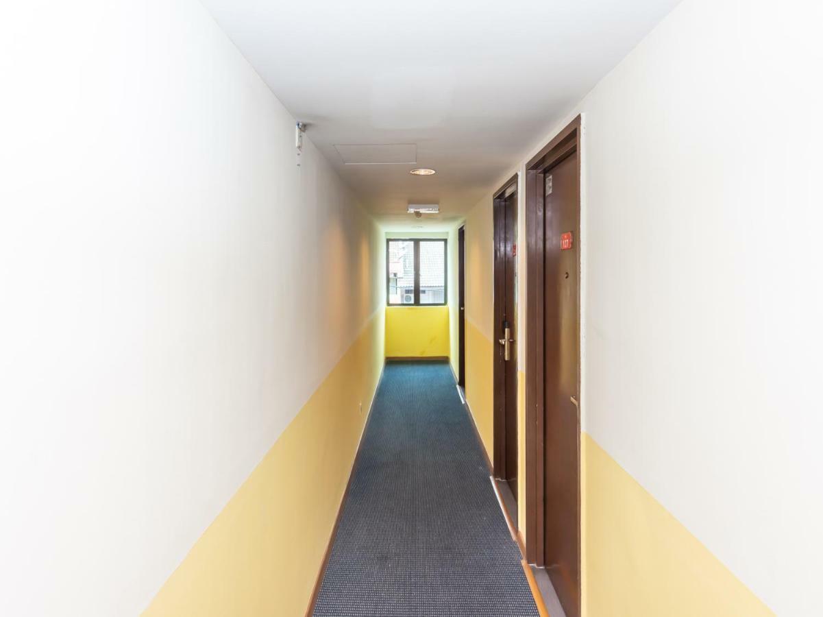 Oyo 1158 906 Airport Hotel Malacca Exterior photo