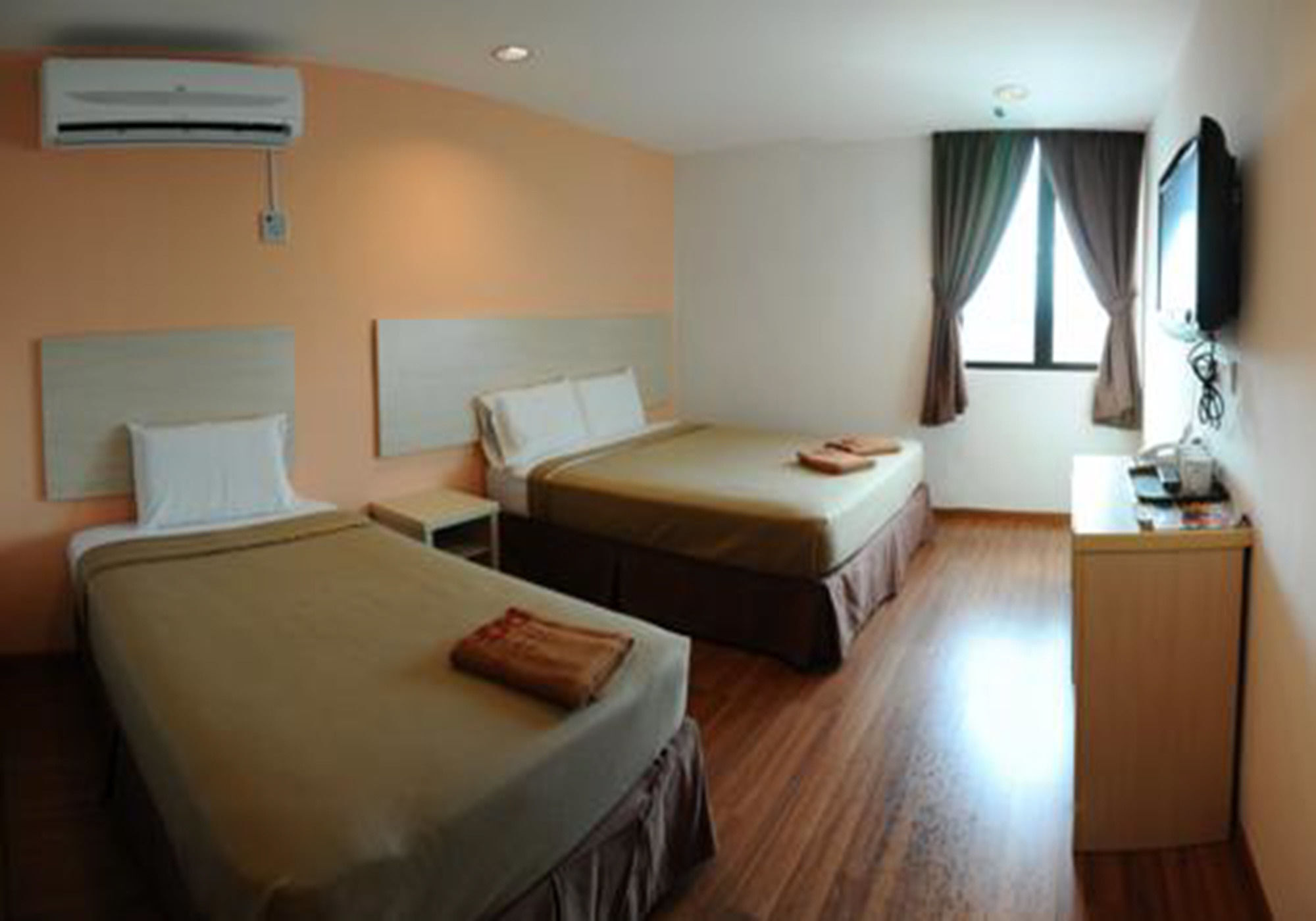 Oyo 1158 906 Airport Hotel Malacca Exterior photo