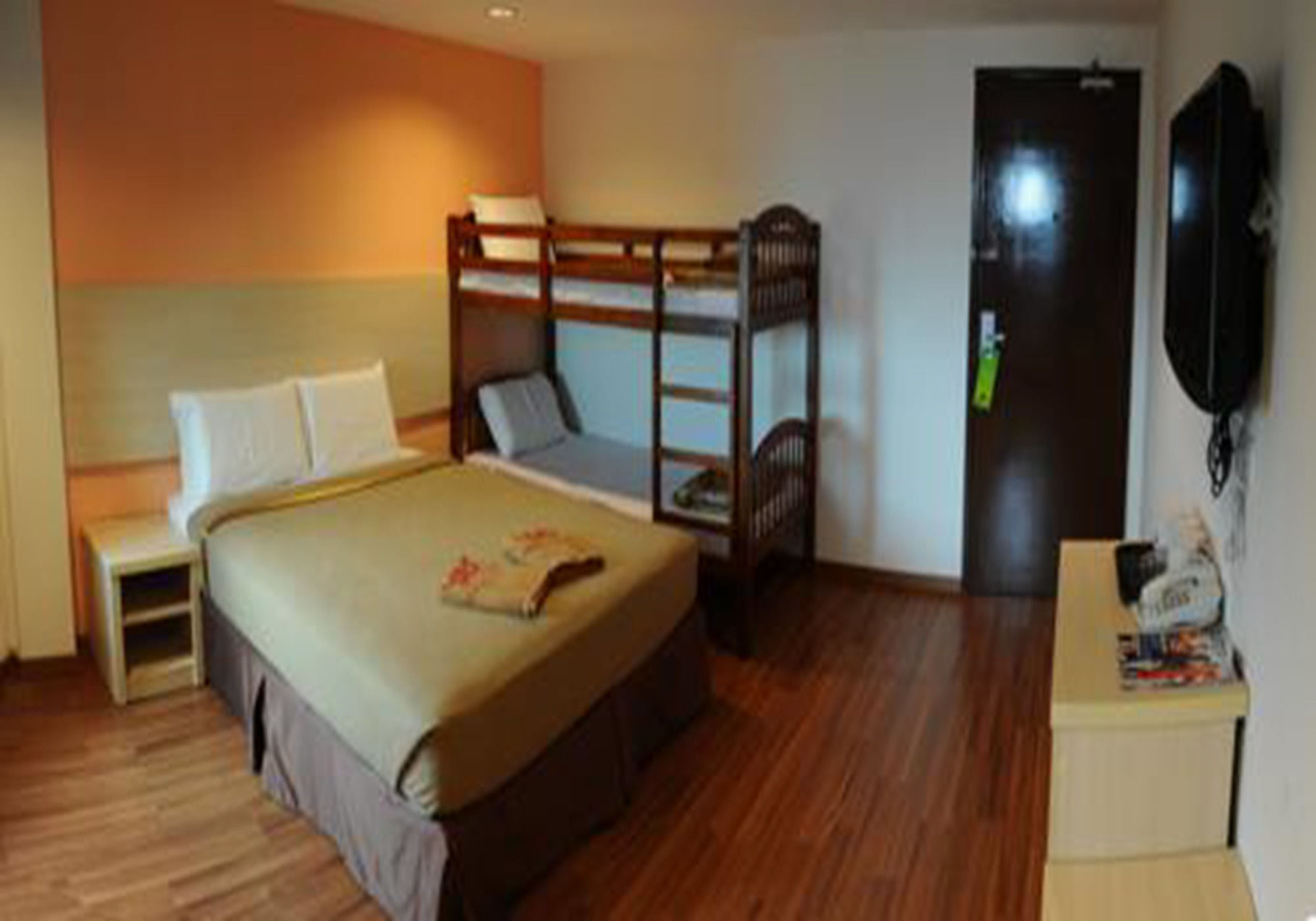 Oyo 1158 906 Airport Hotel Malacca Exterior photo