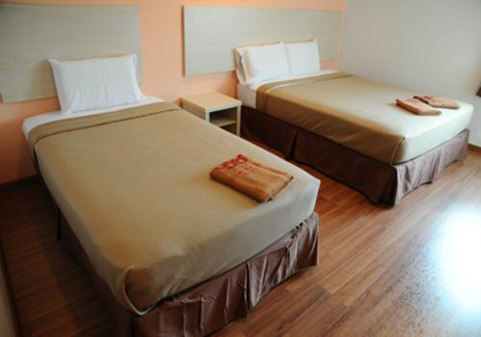 Oyo 1158 906 Airport Hotel Malacca Exterior photo
